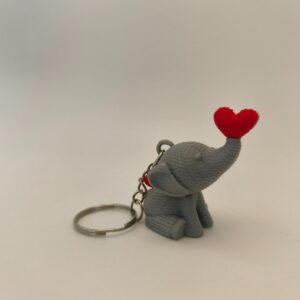Porte-clé éléphant au cœur rouge