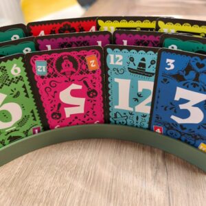 Porte-cartes de jeu courbé